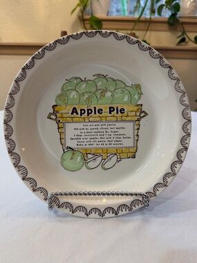 VTG Apple Pie Ceramic Pie Plate with Green Apple Graphic